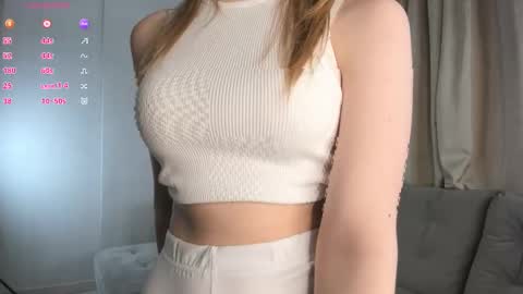 Snapshot of megansuns chatting on 11/09/25, 03:10 Megan online show from 11/09/25, 03:10