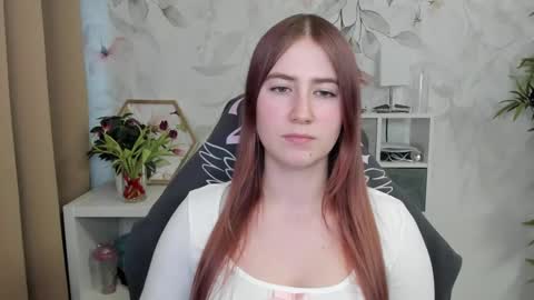 Snapshot of meganx_candy chatting on 02/25/25, 03:16 Megan online show from 02/25/25, 03:16
