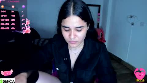 Megan Xue online show from 10/06/25, 01:36