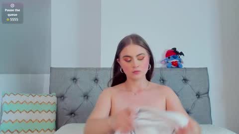 megansammy online show from 11/18/25, 06:56