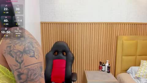 M E G A N  online show from 10/30/25, 02:46