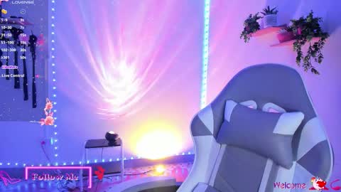 Snapshot of meggan_millerr chatting on 11/11/25, 02:11 online show from 11/11/25, 02:11