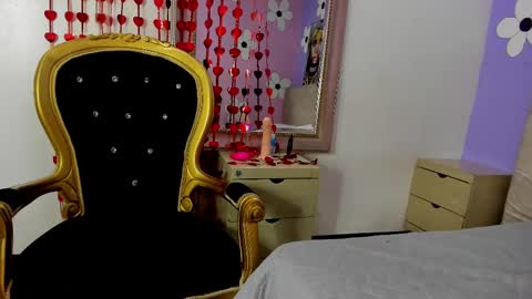 Snapshot of meggan_n_dante chatting on 03/01/25, 07:30 Meggan N Dante online show from 03/01/25, 07:30