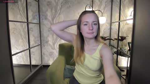 Snapshot of meggysun chatting on 09/29/25, 06:29 Meggy online show from 09/29/25, 06:29