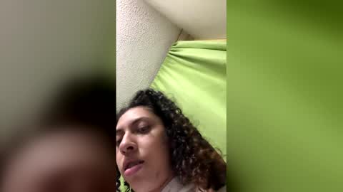 Snapshot of meghan_izell chatting on 12/02/25, 04:18 meghan_izell online show from 12/02/25, 04:18