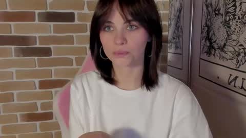 Katie  Payne online show from 10/26/25, 03:51