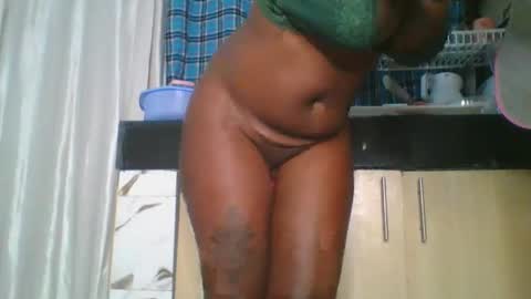 Snapshot of mel_candi94 chatting on 02/11/25, 06:01 pretty online show from 02/11/25, 06:01