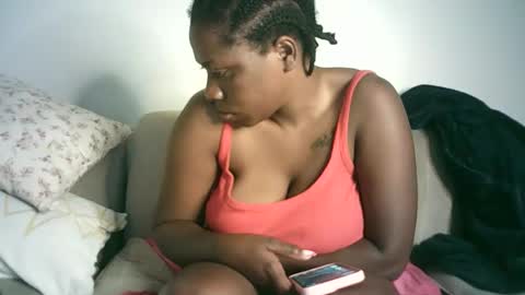 Snapshot of mel_candi94 chatting on 09/21/25, 02:24 pretty online show from 09/21/25, 02:24