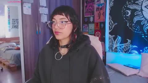 Melissa  -  -  Please help me to reach 100 thumbs up online show from 11/06/25, 04:30