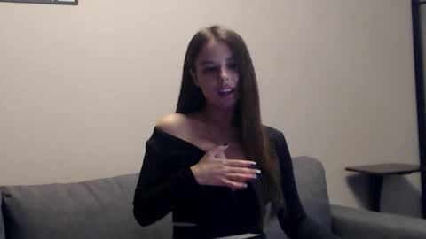 meladams online show from 10/28/25, 09:06