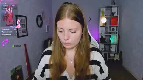 Snapshot of melani_bumm chatting on 09/21/25, 12:18 melani_bumm online show from 09/21/25, 12:18