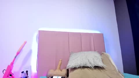 Snapshot of melani_xc chatting on 02/17/25, 08:58 MELANI - online show from 02/17/25, 08:58