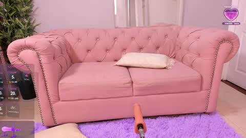 Snapshot of melanie_milleer chatting on 12/27/24, 09:39 Melanie Miller online show from 12/27/24, 09:39