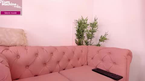 Snapshot of melanie_milleer chatting on 10/18/25, 02:14 Melanie Miller online show from 10/18/25, 02:14