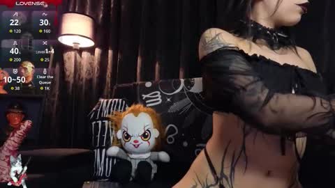 Snapshot of melanie_nyx chatting on 10/30/25, 03:52 Mel online show from 10/30/25, 03:52