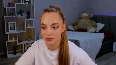 MelanieAlves online show from 11/22/25, 01:21