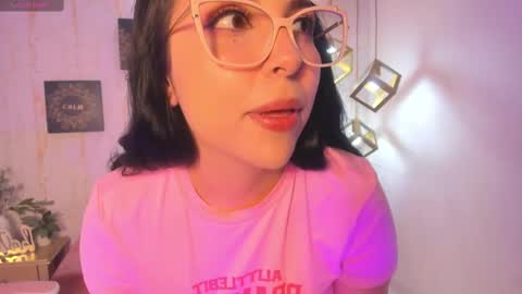Snapshot of melaniegrayx chatting on 03/05/25, 03:51 melaniegrayx online show from 03/05/25, 03:51