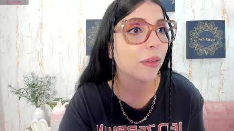 Snapshot of melaniegrayx chatting on 03/07/25, 03:28 melaniegrayx online show from 03/07/25, 03:28