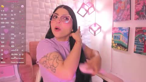 Snapshot of melaniegrayx chatting on 10/12/25, 01:54 melaniegrayx online show from 10/12/25, 01:54