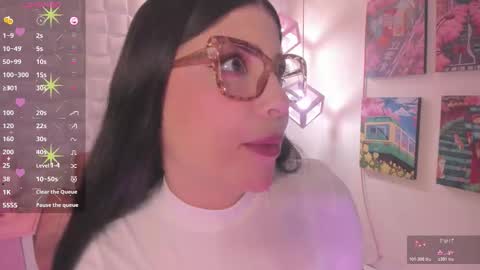 Snapshot of melaniegrayx chatting on 11/04/25, 02:27 melaniegrayx online show from 11/04/25, 02:27