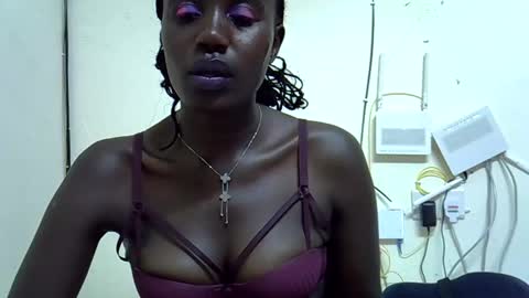 Snapshot of melanin_kuchi chatting on 10/21/25, 07:25 African Melanin online show from 10/21/25, 07:25
