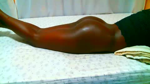 Snapshot of melanin_queen22 chatting on 09/22/25, 08:16 melanin queen online show from 09/22/25, 08:16