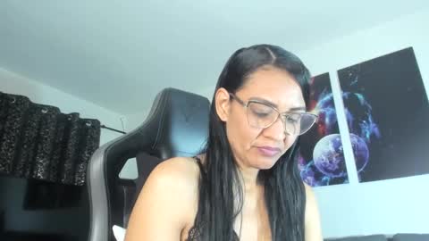 Snapshot of melannia_hills chatting on 02/26/25, 06:26 melannia_hills online show from 02/26/25, 06:26