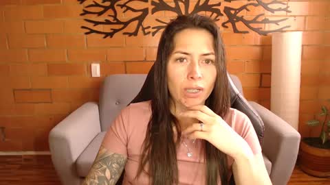 Melanny online show from 10/14/25, 12:17