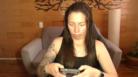 Melanny online show from 11/19/25, 12:05