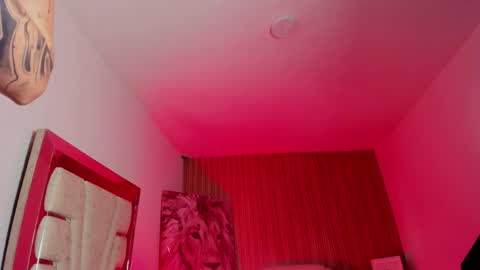 Snapshot of melanny_luv chatting on 10/25/25, 09:53 MelanyLuv online show from 10/25/25, 09:53