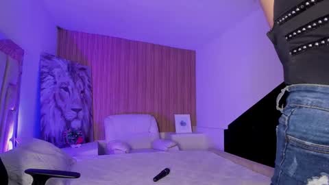 Snapshot of melanny_luv chatting on 11/05/25, 08:09 MelanyLuv online show from 11/05/25, 08:09