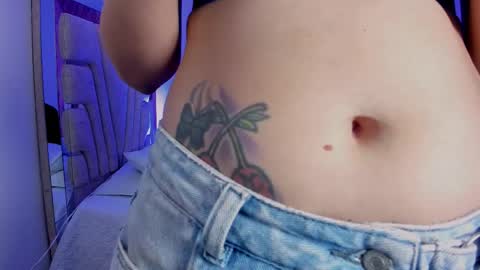 Snapshot of melanny_luv chatting on 11/13/25, 09:14 MelanyLuv online show from 11/13/25, 09:14