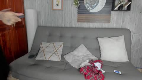 Snapshot of melany_27 chatting on 10/16/25, 02:40 Melany online show from 10/16/25, 02:40