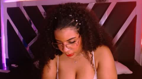 melany tylor online show from 11/09/25, 01:48