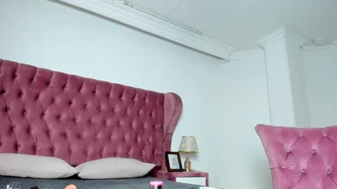 Meliissa online show from 11/04/25, 01:32