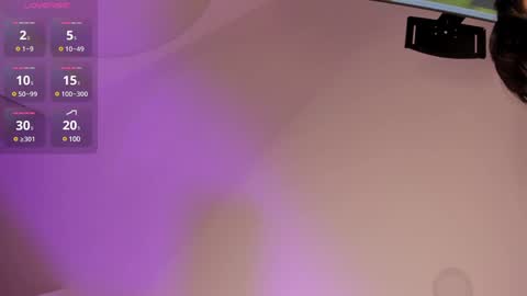 Snapshot of melina_ferrer1 chatting on 12/07/24, 12:41 EI online show from 12/07/24, 12:41