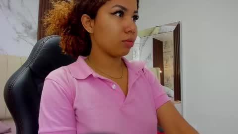 M E L I N A  online show from 11/15/25, 12:23