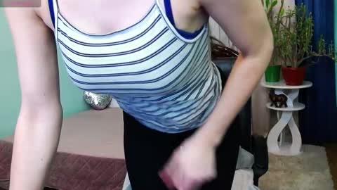 Snapshot of melinasmit chatting on 02/18/25, 10:16 Melina online show from 02/18/25, 10:16