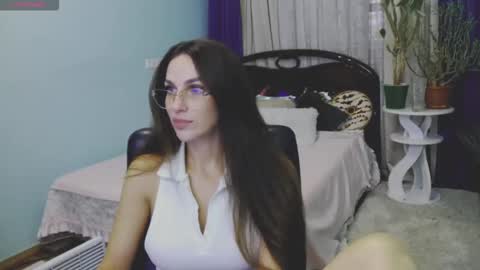 Snapshot of melinasmit chatting on 09/26/25, 07:45 Melina online show from 09/26/25, 07:45