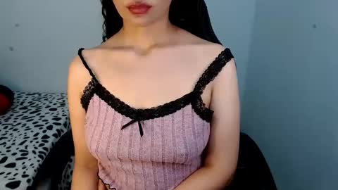 Snapshot of melinna706702 chatting on 01/10/25, 12:27 melinna706702 online show from 01/10/25, 12:27