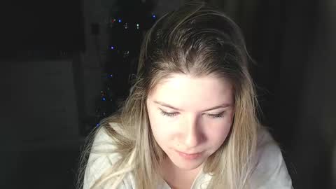 Snapshot of melissa__ray chatting on 12/26/24, 06:12 Melissa Ray online show from 12/26/24, 06:12