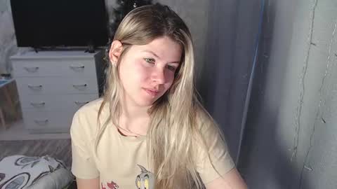 Snapshot of melissa__ray chatting on 01/15/25, 03:11 Melissa Ray online show from 01/15/25, 03:11