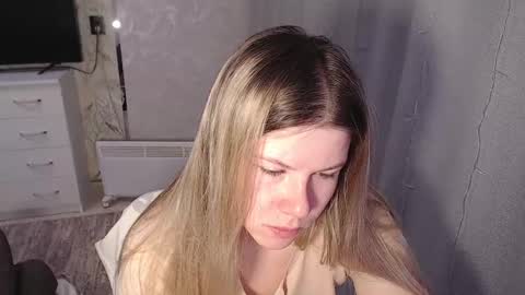 Snapshot of melissa__ray chatting on 01/28/25, 02:32 Melissa Ray online show from 01/28/25, 02:32
