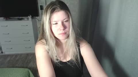 Snapshot of melissa__ray chatting on 02/26/25, 05:17 Melissa Ray online show from 02/26/25, 05:17