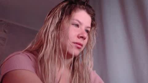 Snapshot of melissa__ray chatting on 09/14/25, 01:49 Melissa Ray online show from 09/14/25, 01:49