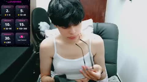 Snapshot of melissa_and_dany chatting on 10/16/25, 10:11 Melissas Corner online show from 10/16/25, 10:11