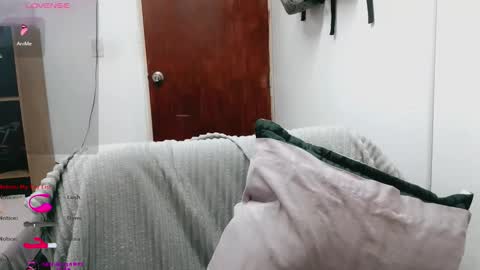 Snapshot of melissa_and_dany chatting on 11/14/25, 05:00 Melissas Corner online show from 11/14/25, 05:00