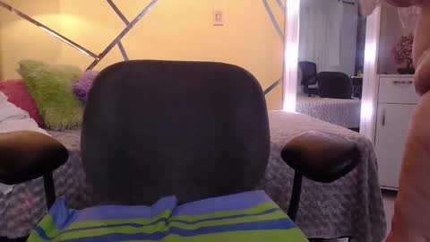 Snapshot of melissa_coleman_ chatting on 11/15/25, 01:36 melissa_coleman_ online show from 11/15/25, 01:36