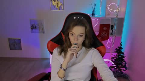 Melissa online show from 12/12/24, 02:37