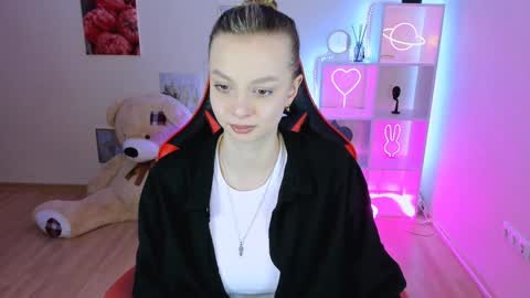 Melissa online show from 02/07/25, 04:37